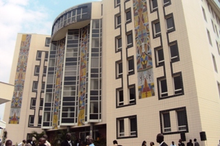La Cobac cherche des prestataires de services pour entretenir son réseau de télécommunications et son parc informatique. Siege Cobac